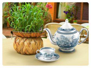 Bo Tra Hoang Cung Hong Que 0 8l 3